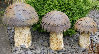 Set of 3 Rustic Metal Toadstool Mushrooms