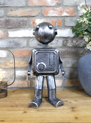 Max the Metal Robot