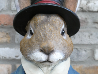 Alice in Wonderland Rabbit Bust Ornament Statue