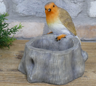 Resin Red Robin 'Oakley' Bird Feeder Bath – Decorative Garden Ornament Sculpture