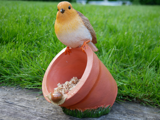 Resin Red Robin Bird Feeder – Decorative Garden Ornament Sculpture