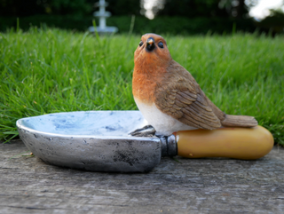 Resin Red Robin Bird Feeder