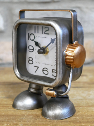 Retro Robot Clock