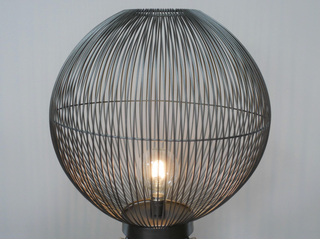 Retro Tripod LED Table Lamp