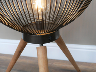 Retro Tripod LED Table Lamp