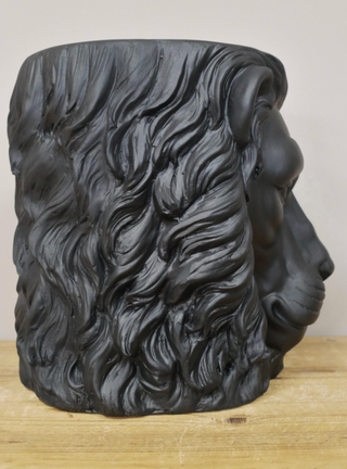 Black Lion Head Planter