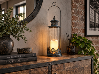 The Montrose Lantern